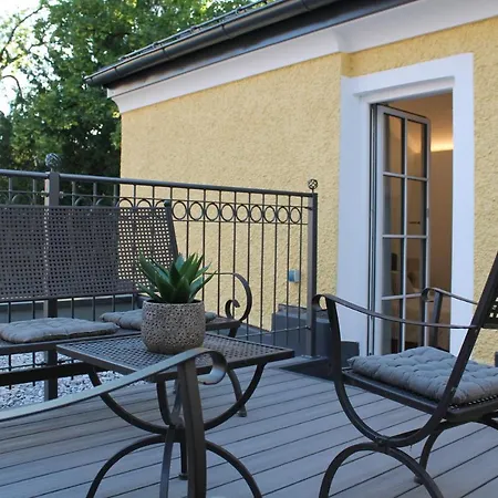 Mozart's Garden Villa